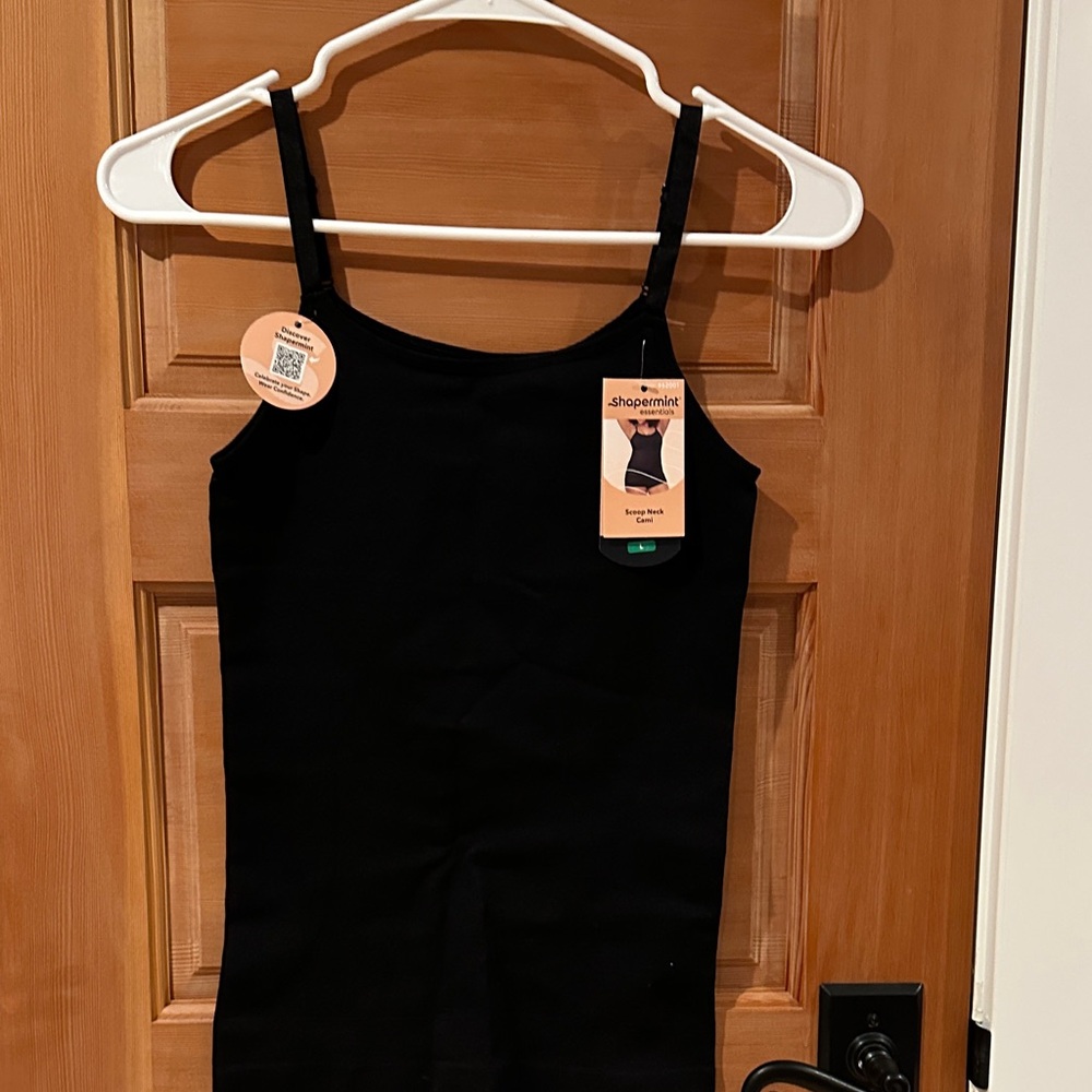 Shapermint Essentials Black Sleeveless Top